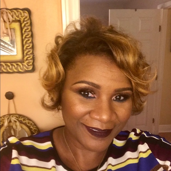 Meet your Posher, Shannon - Picture 1 of 1